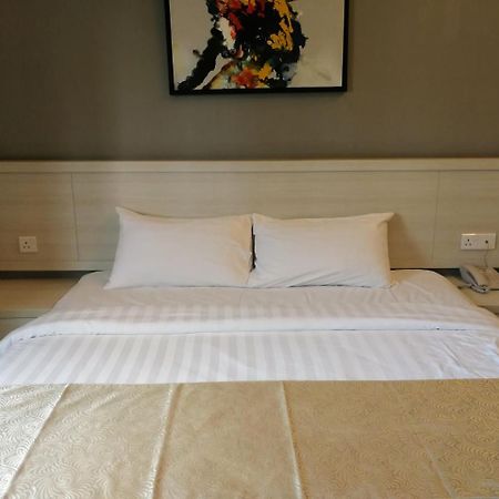 Aurora Hotel Малакка Экстерьер фото