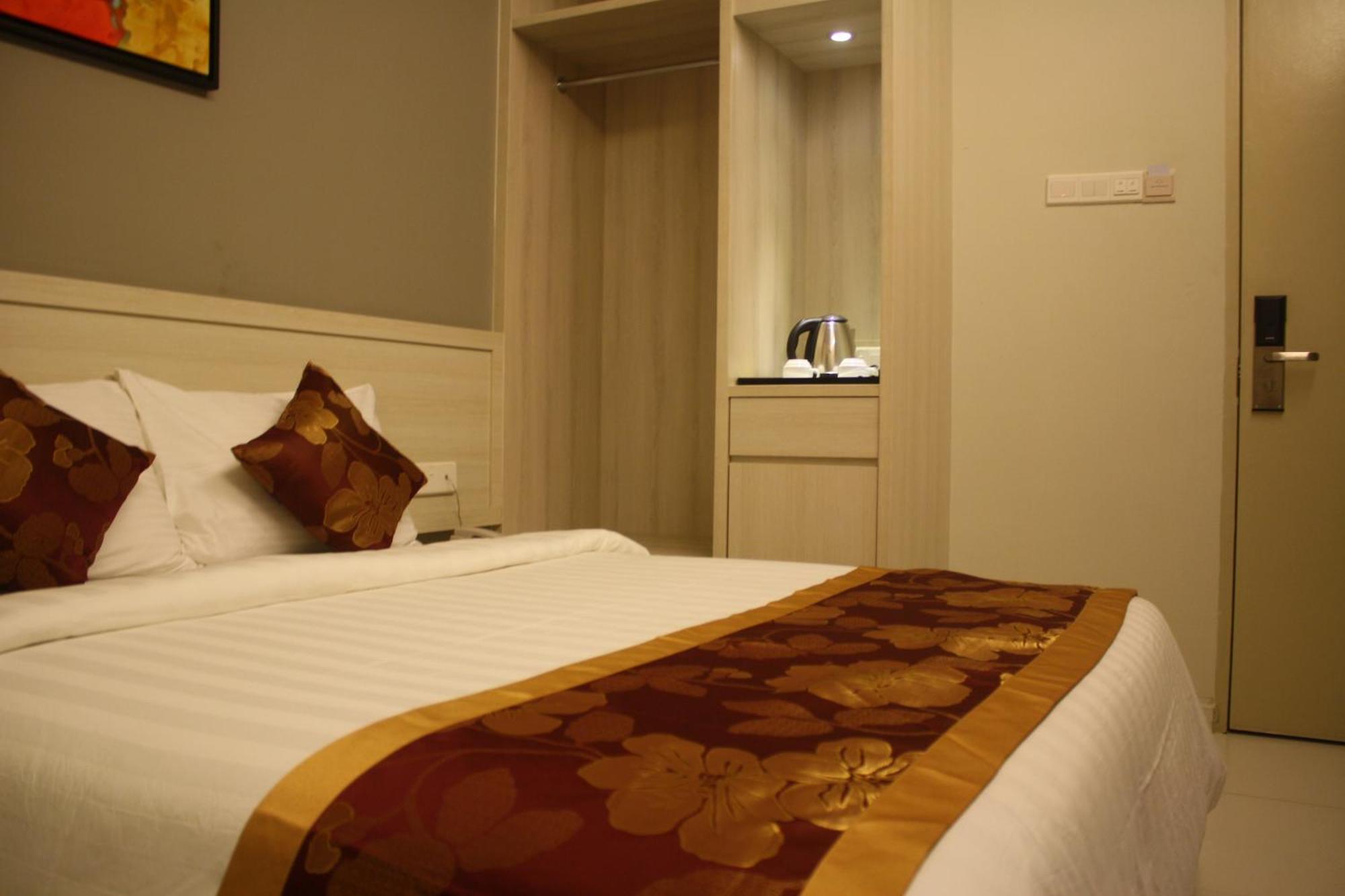 Aurora Hotel Малакка Экстерьер фото