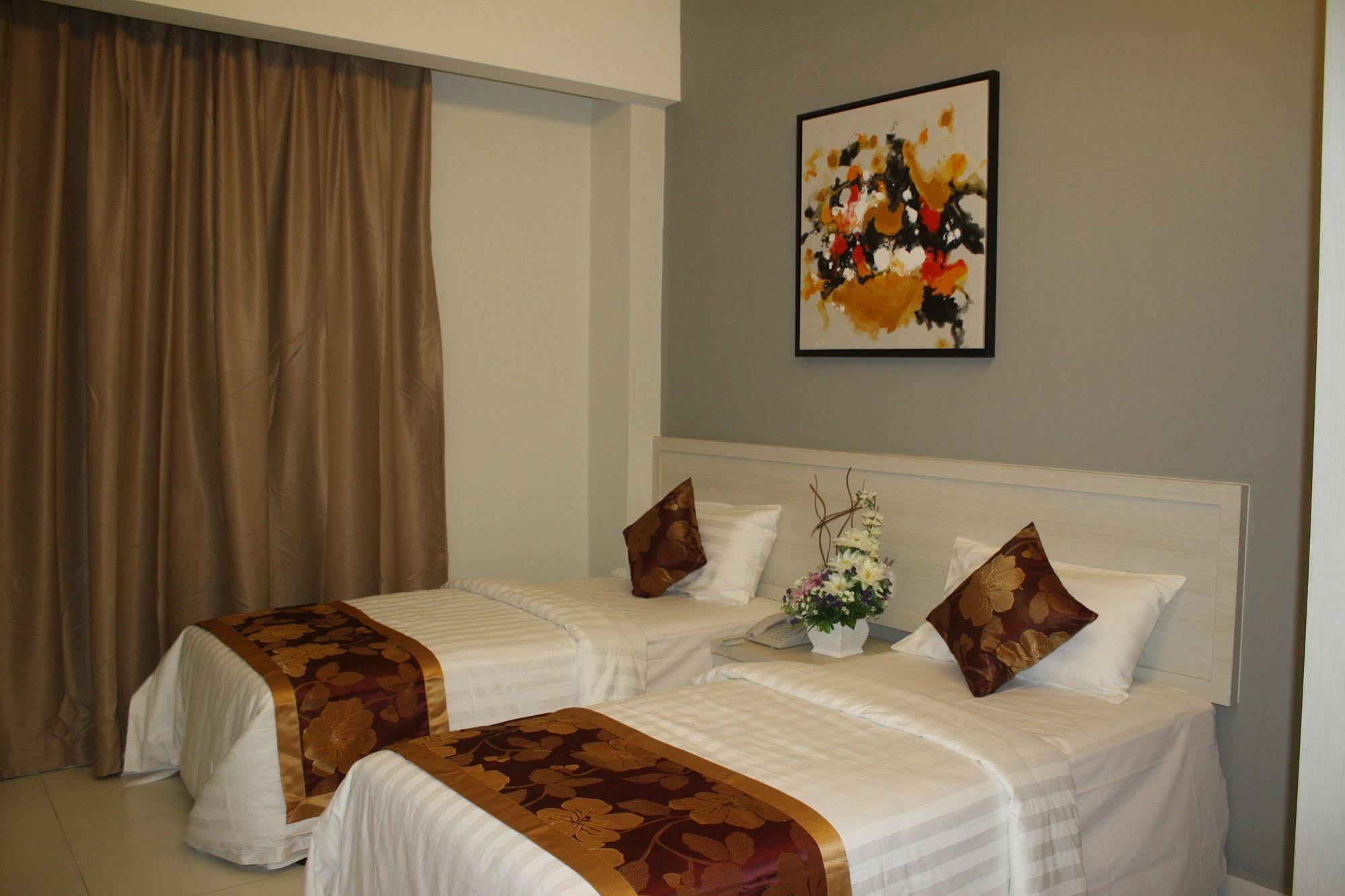 Aurora Hotel Малакка Экстерьер фото