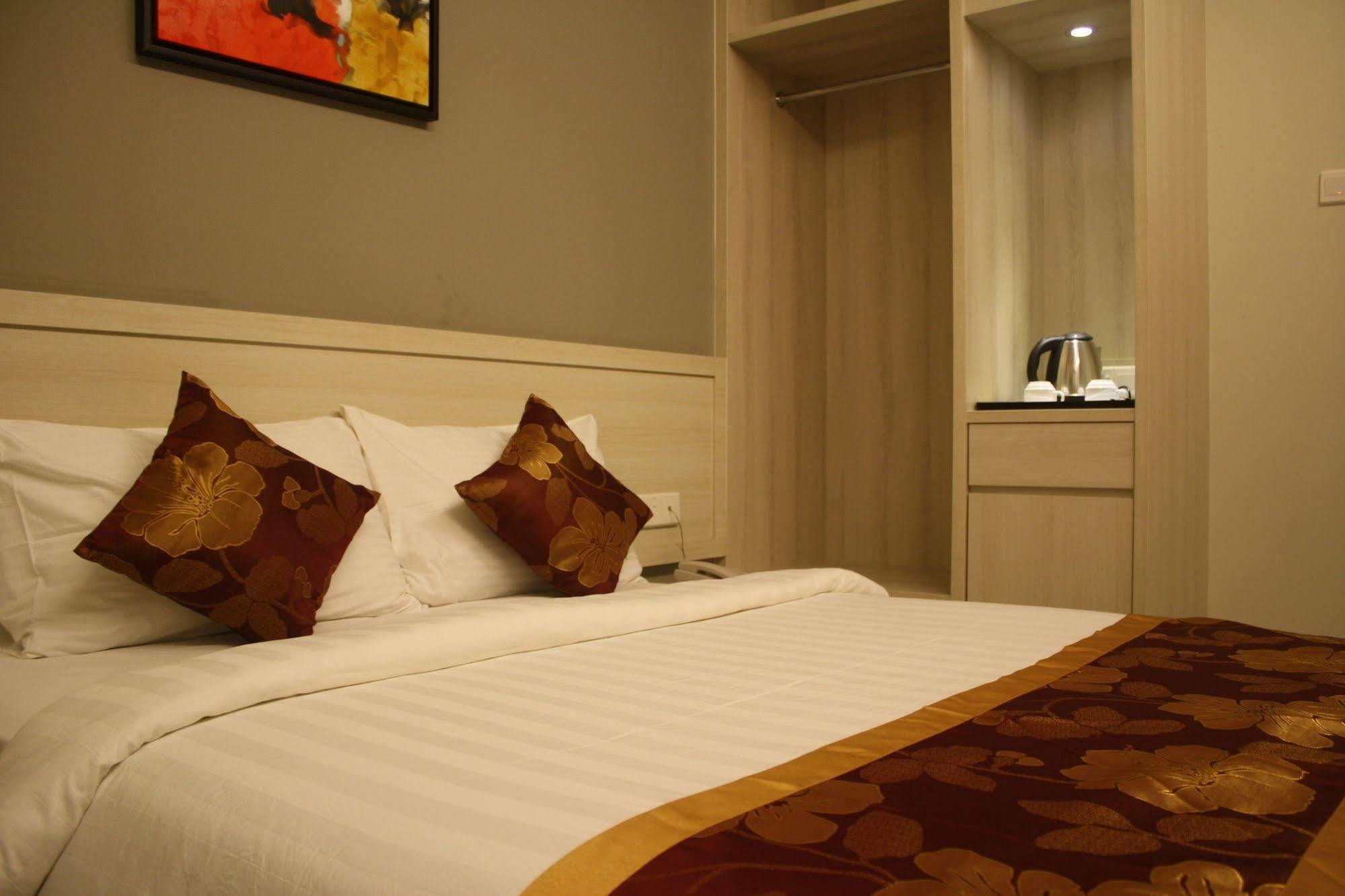 Aurora Hotel Малакка Экстерьер фото
